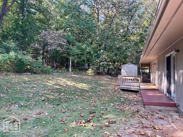 78 Cherokee Road, Cherokee Village, AR 72529
