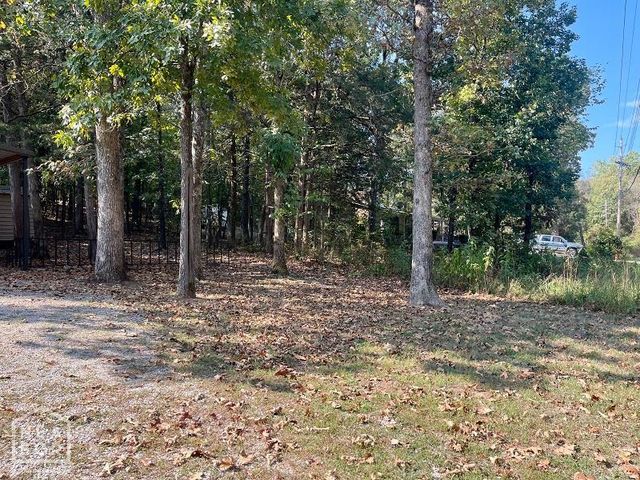 78 Cherokee Road, Cherokee Village, AR 72529