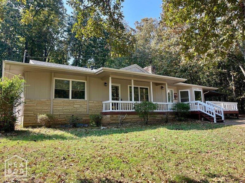 78 Cherokee Road, Cherokee Village, AR 72529