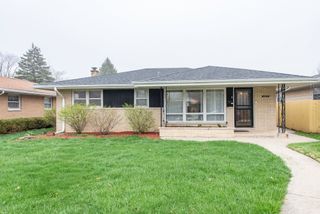2203 Gilboa Avenue, Zion, IL 60099