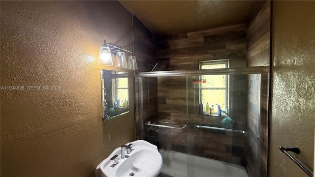 2445 NW 162nd Ter, Miami Gardens, FL 33054