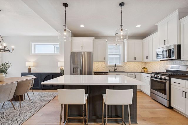 16247 Durango Trail, Lakeville, MN 55044