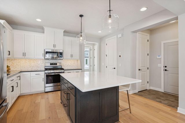 16247 Durango Trail, Lakeville, MN 55044