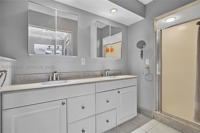 953 Springdale Cir, Palm Springs, FL 33461
