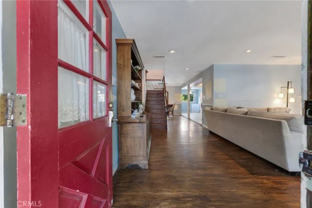 21235 Dumetz Road, Woodland Hills, CA 91364