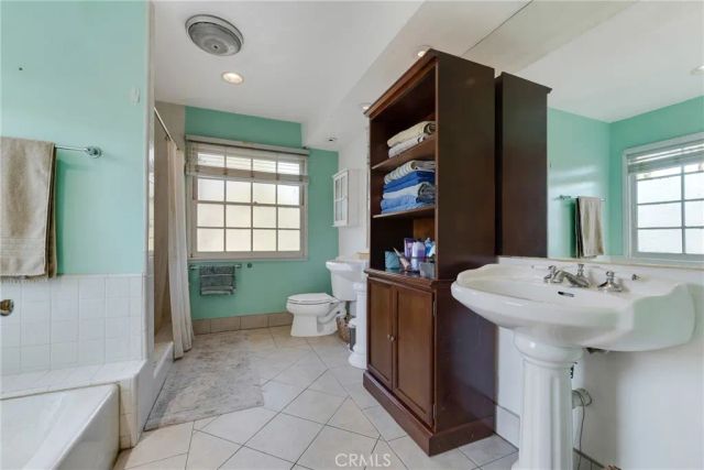 21235 Dumetz Road, Woodland Hills, CA 91364