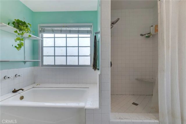 21235 Dumetz Road, Woodland Hills, CA 91364