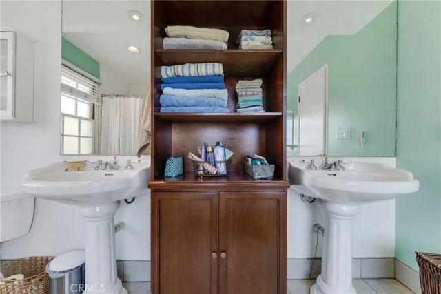 21235 Dumetz Road, Woodland Hills, CA 91364
