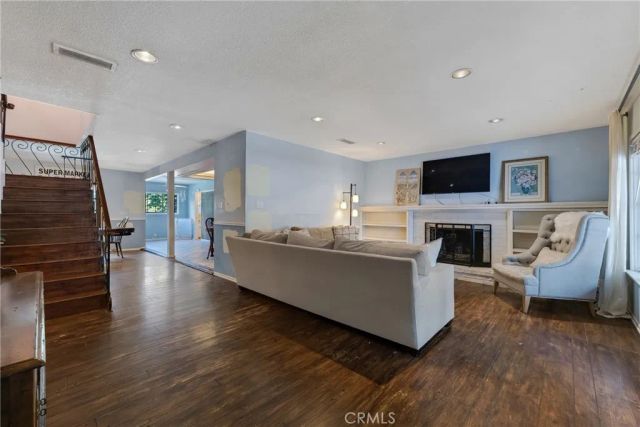 21235 Dumetz Road, Woodland Hills, CA 91364