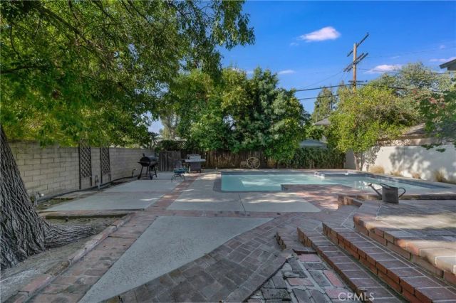 21235 Dumetz Road, Woodland Hills, CA 91364