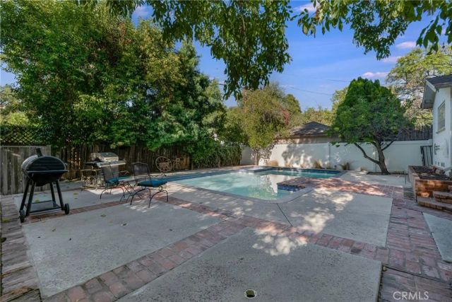 21235 Dumetz Road, Woodland Hills, CA 91364