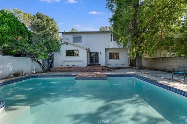 21235 Dumetz Road, Woodland Hills, CA 91364