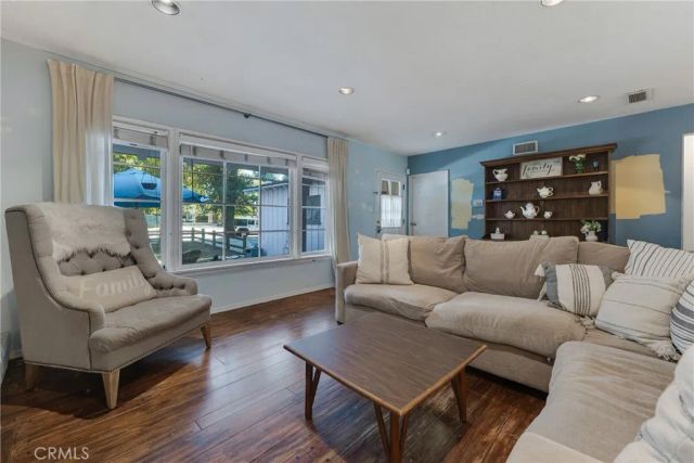 21235 Dumetz Road, Woodland Hills, CA 91364