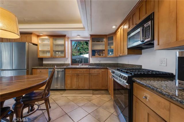 21235 Dumetz Road, Woodland Hills, CA 91364
