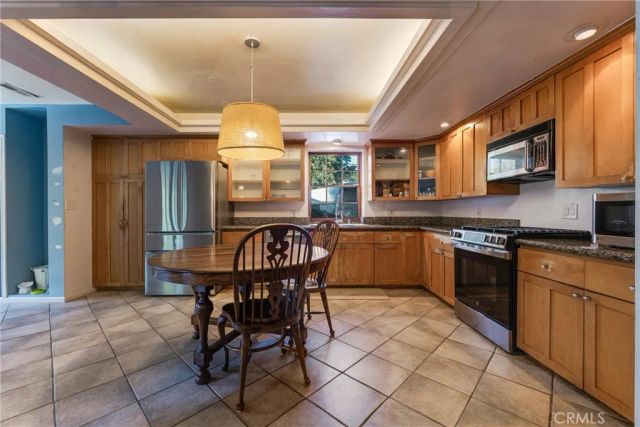 21235 Dumetz Road, Woodland Hills, CA 91364