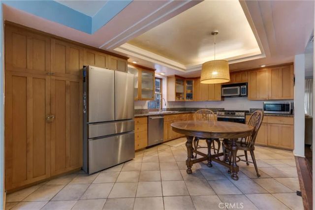 21235 Dumetz Road, Woodland Hills, CA 91364