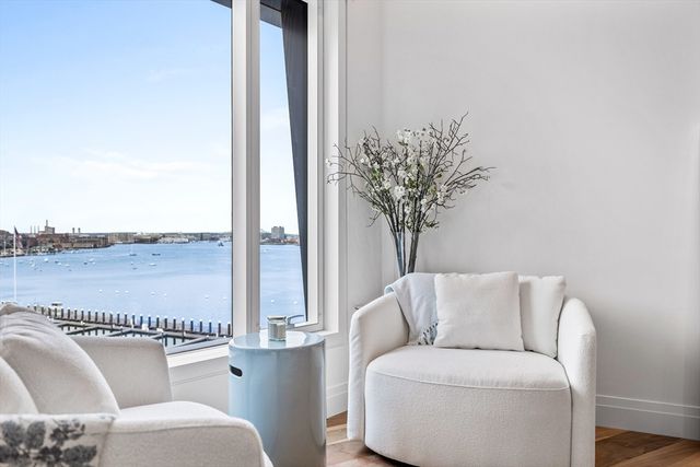 300 Pier 4 Blvd PHR, Boston, MA 02210