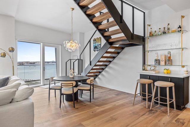 300 Pier 4 Blvd PHR, Boston, MA 02210