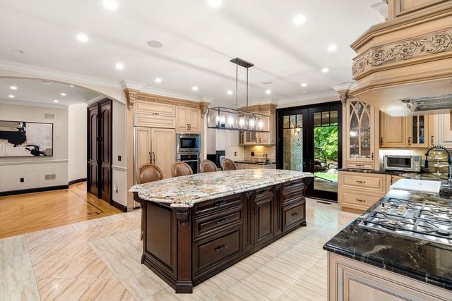 20 Boulder Rd, Newton, MA 02459
