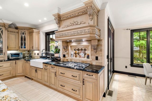 20 Boulder Rd, Newton, MA 02459