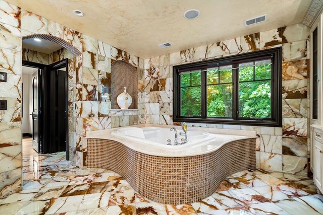 20 Boulder Rd, Newton, MA 02459