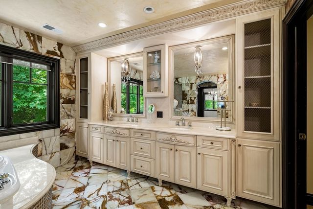 20 Boulder Rd, Newton, MA 02459
