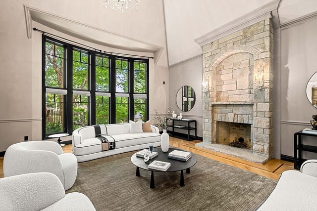 20 Boulder Rd, Newton, MA 02459
