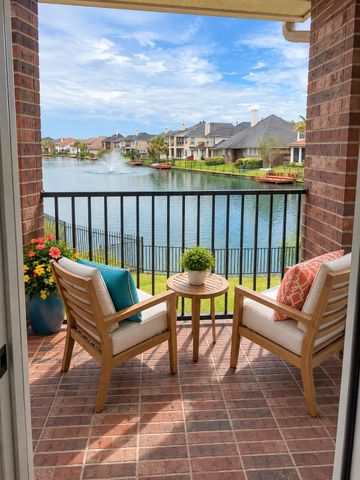 5203 Auckland Drive, Sugar Land, TX 77498