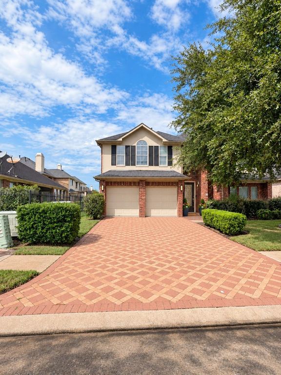 5203 Auckland Drive, Sugar Land, TX 77498