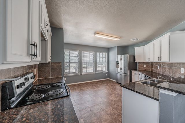 1758 Overlook Drive, Lancaster, TX 75146