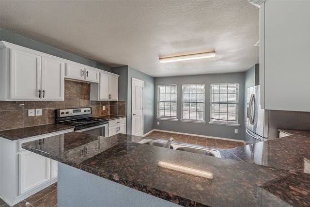 1758 Overlook Drive, Lancaster, TX 75146