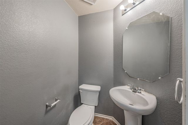 1758 Overlook Drive, Lancaster, TX 75146
