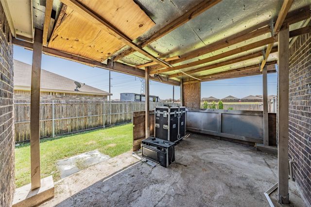 1758 Overlook Drive, Lancaster, TX 75146