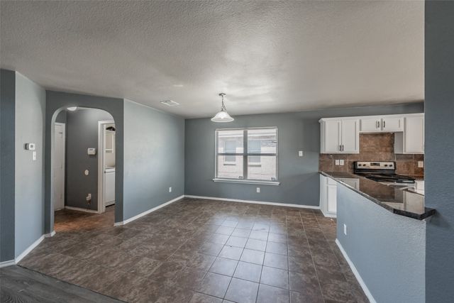 1758 Overlook Drive, Lancaster, TX 75146