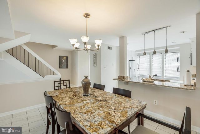 11030 THRUSH RIDGE RD, Reston, VA 20191