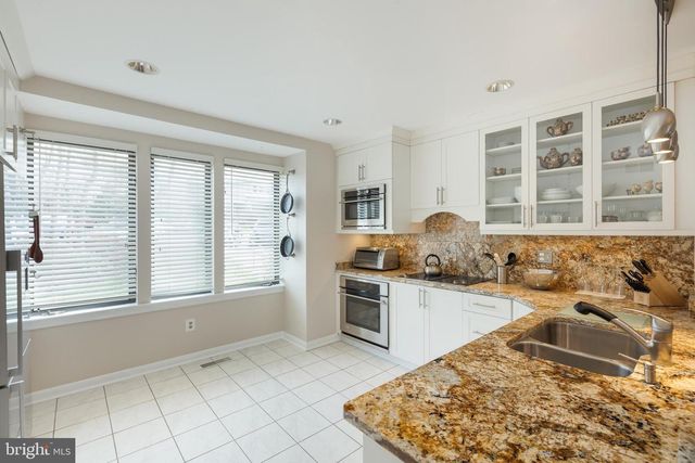 11030 THRUSH RIDGE RD, Reston, VA 20191