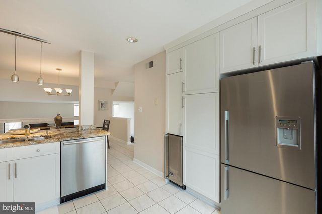 11030 THRUSH RIDGE RD, Reston, VA 20191