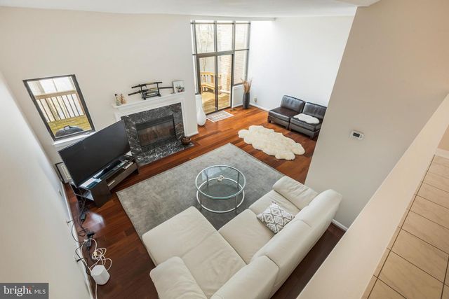 11030 THRUSH RIDGE RD, Reston, VA 20191