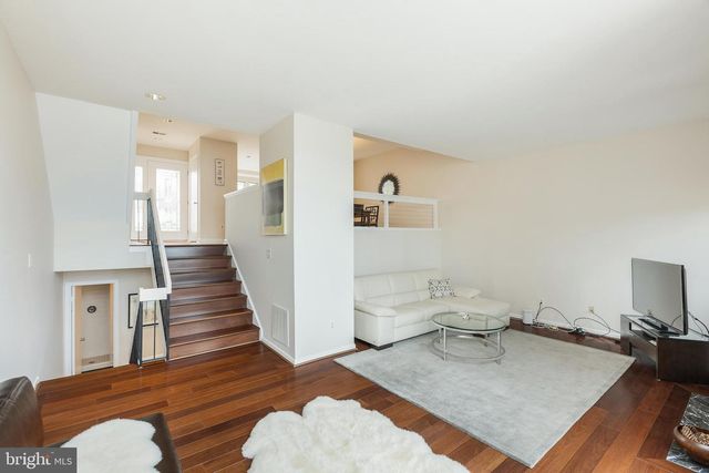 11030 THRUSH RIDGE RD, Reston, VA 20191