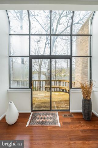 11030 THRUSH RIDGE RD, Reston, VA 20191