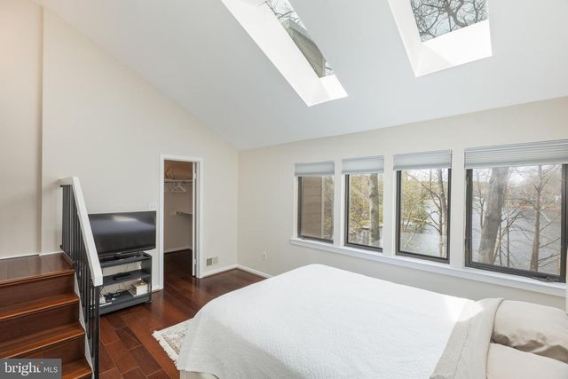 11030 THRUSH RIDGE RD, Reston, VA 20191