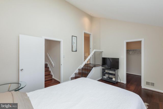 11030 THRUSH RIDGE RD, Reston, VA 20191