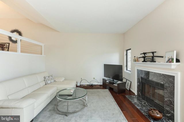 11030 THRUSH RIDGE RD, Reston, VA 20191