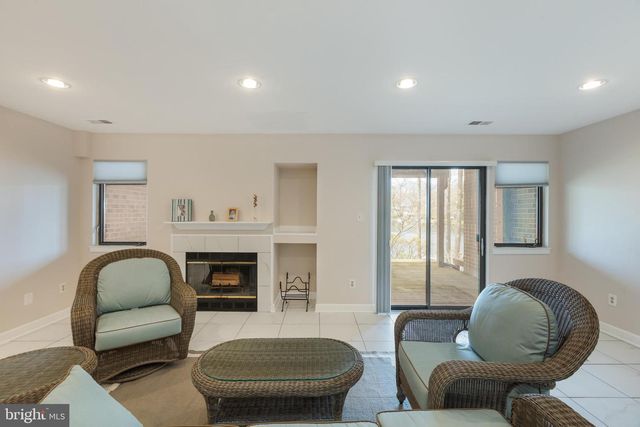 11030 THRUSH RIDGE RD, Reston, VA 20191
