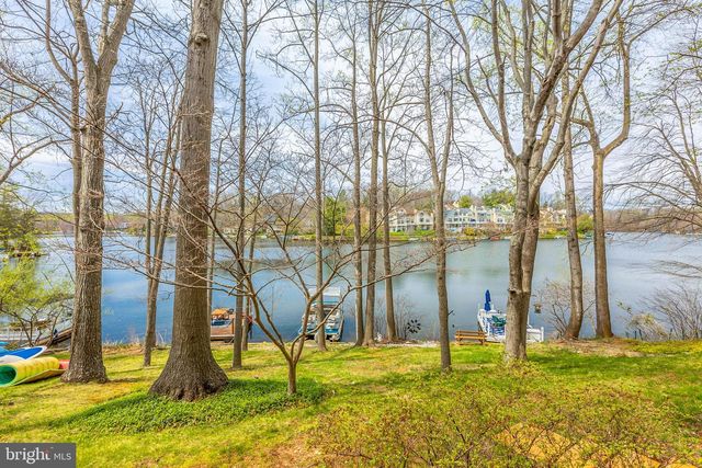 11030 THRUSH RIDGE RD, Reston, VA 20191