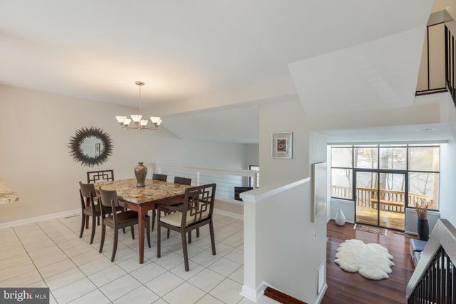 11030 THRUSH RIDGE RD, Reston, VA 20191