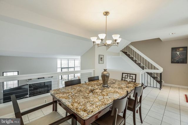 11030 THRUSH RIDGE RD, Reston, VA 20191