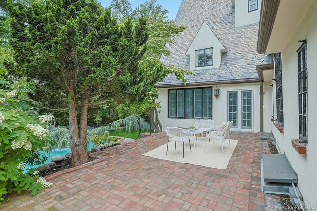 14 Withington Road, Scarsdale, NY 10583