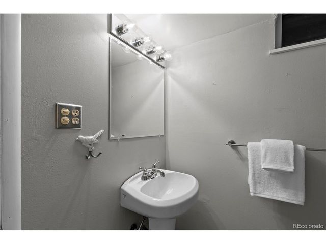 5979 S Windermere St, Littleton, CO 80120
