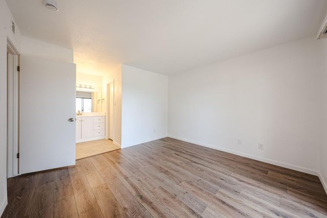 5757 W Eugie Avenue Unit 1038, Glendale, AZ 85304